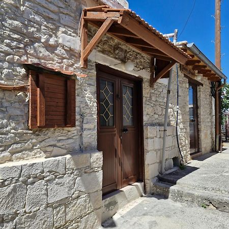 Hostal John' S House In Omodos Limassol Exterior foto