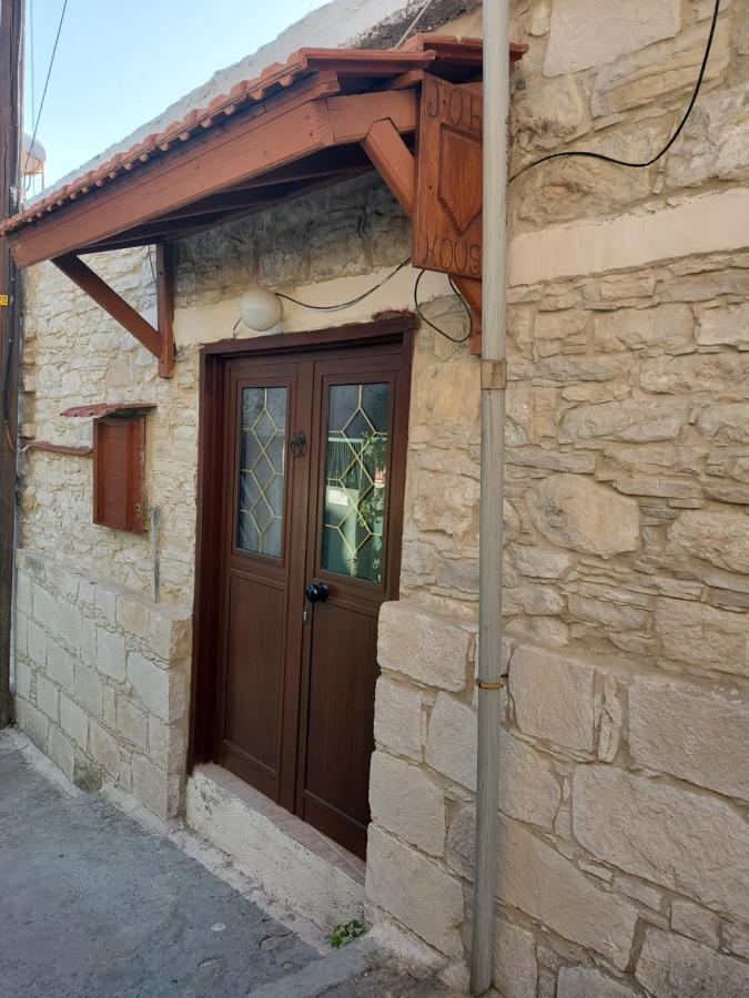Hostal John' S House In Omodos Limassol Exterior foto