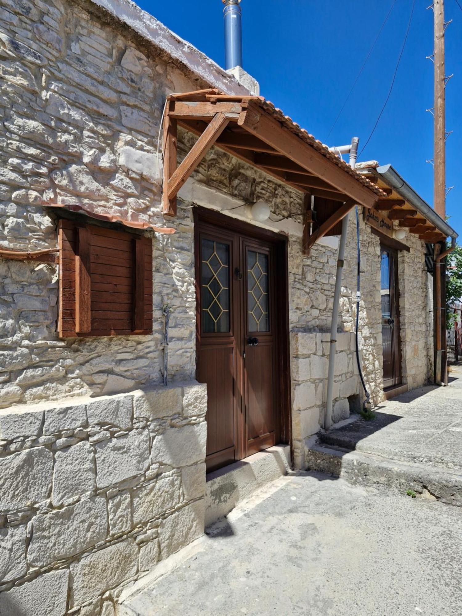Hostal John' S House In Omodos Limassol Exterior foto