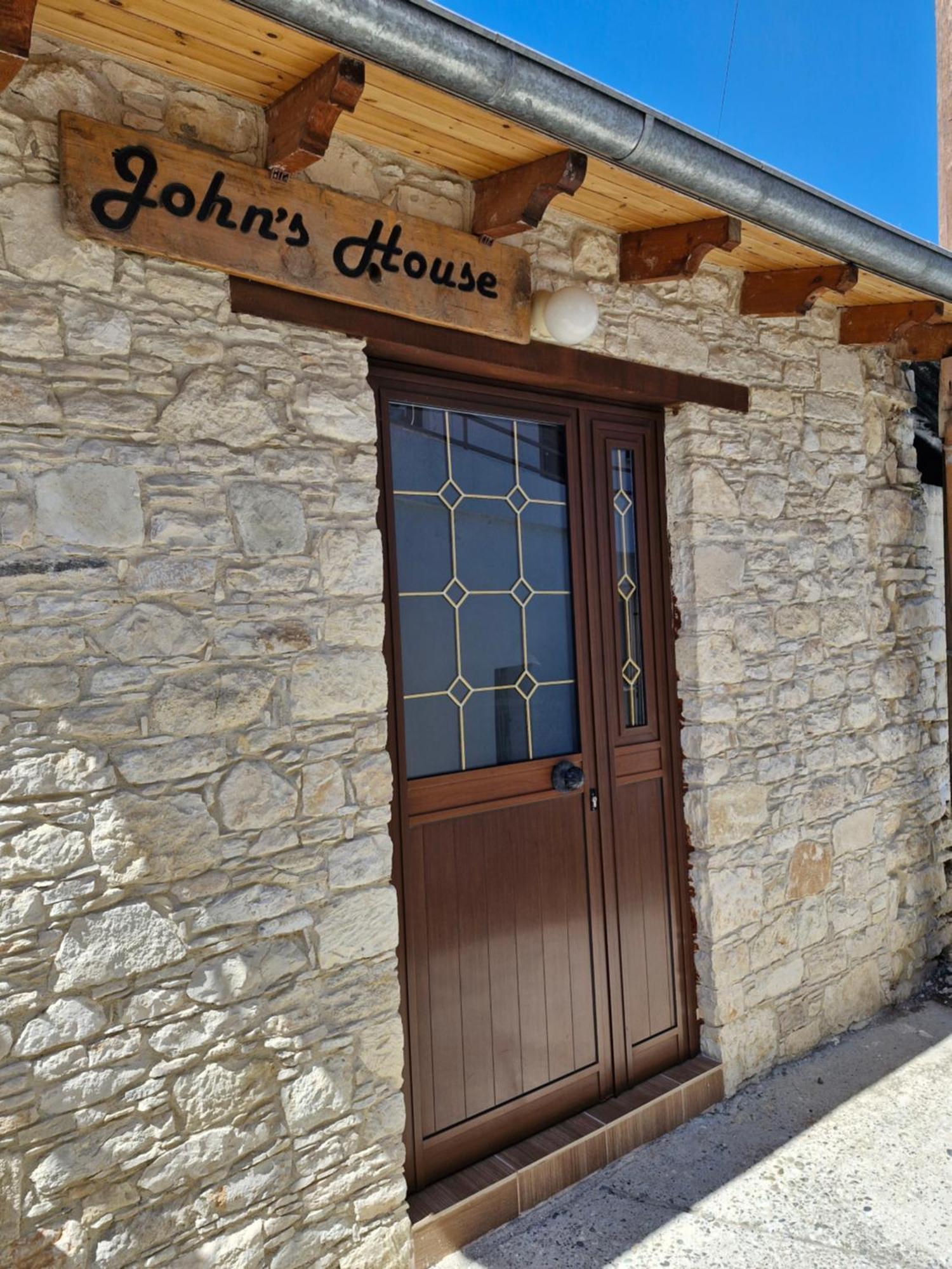 Hostal John' S House In Omodos Limassol Exterior foto